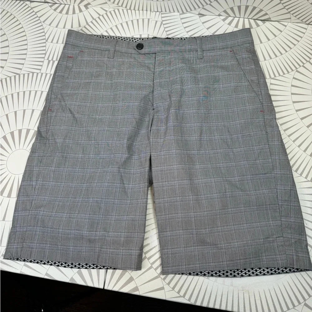 Ted Baker Golf‎ Men’s Shorts 32R Gray Plaid Blue Accent Color 10 inch inseam
